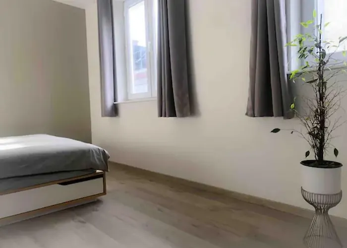 Chere Anna Center New Location Lägenhet