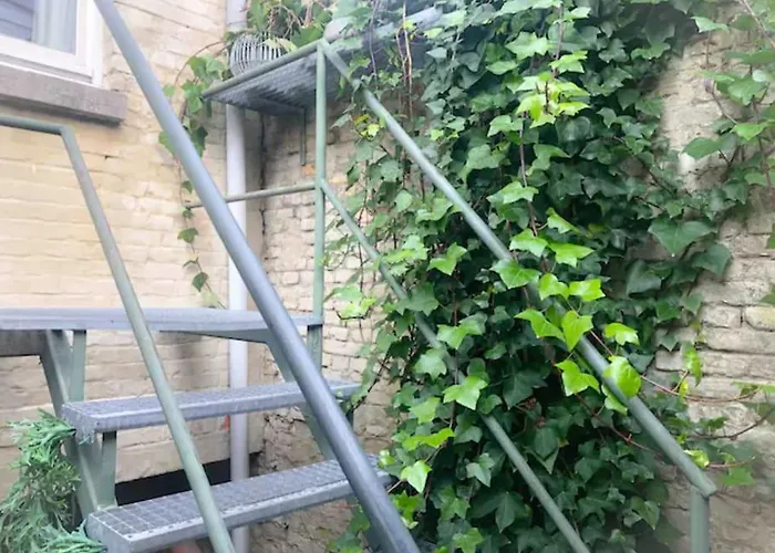 Chere Anna Center New Location * Gent